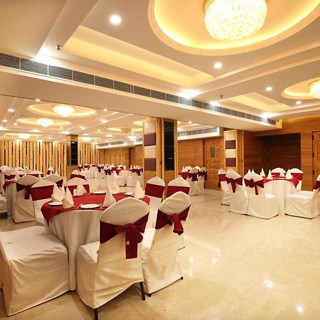 Mint Hotel Premia Chandigarh, Zirakpur Zewnętrze zdjęcie