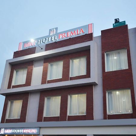 Mint Hotel Premia Chandigarh, Zirakpur Zewnętrze zdjęcie