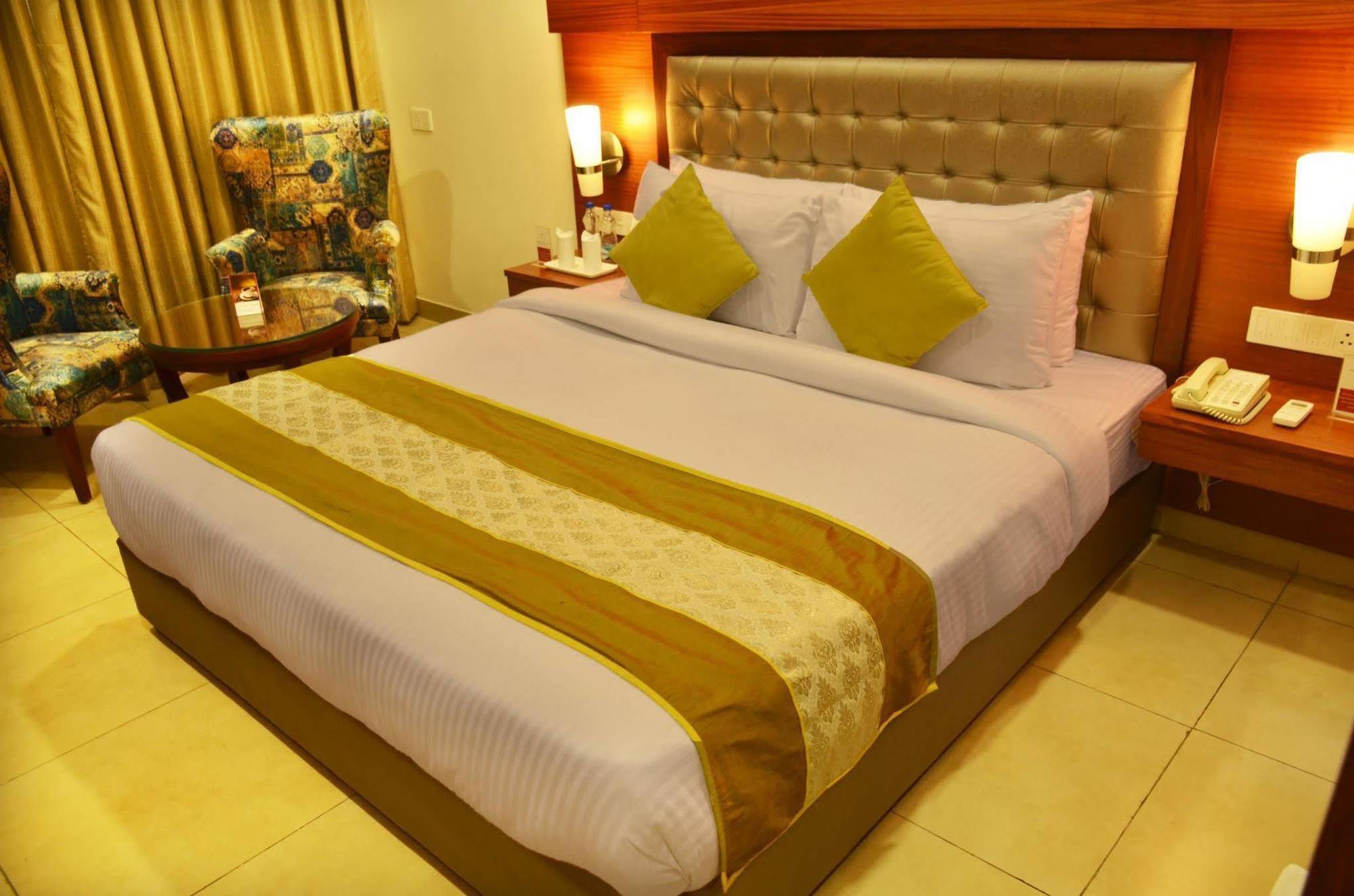 Mint Hotel Premia Chandigarh, Zirakpur Zewnętrze zdjęcie