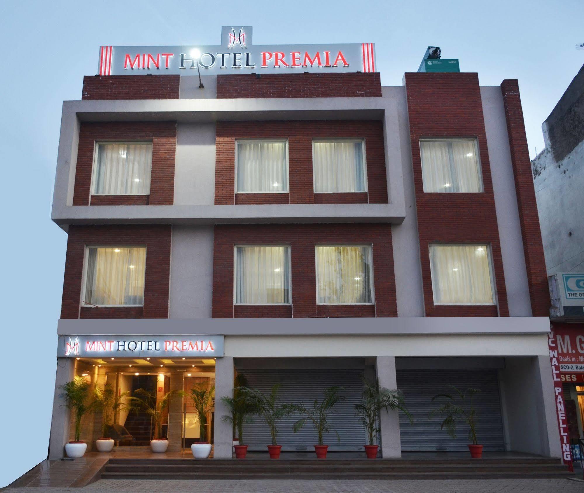 Mint Hotel Premia Chandigarh, Zirakpur Zewnętrze zdjęcie
